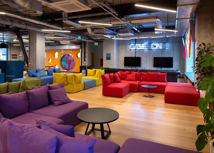 Basecamp By Xior Apartahotel